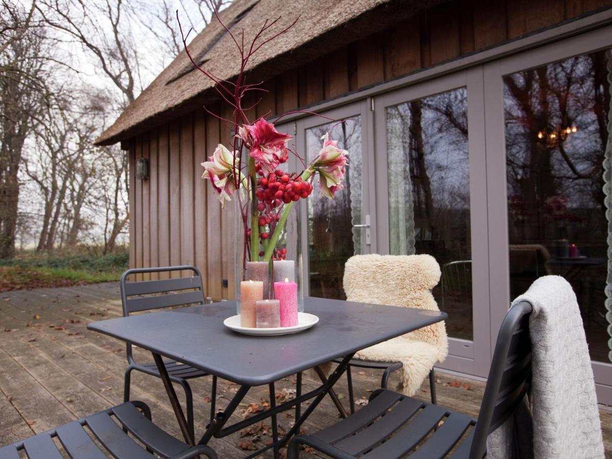 Fairytale Cottage Nestled Between Forest Bergen Bagian luar foto